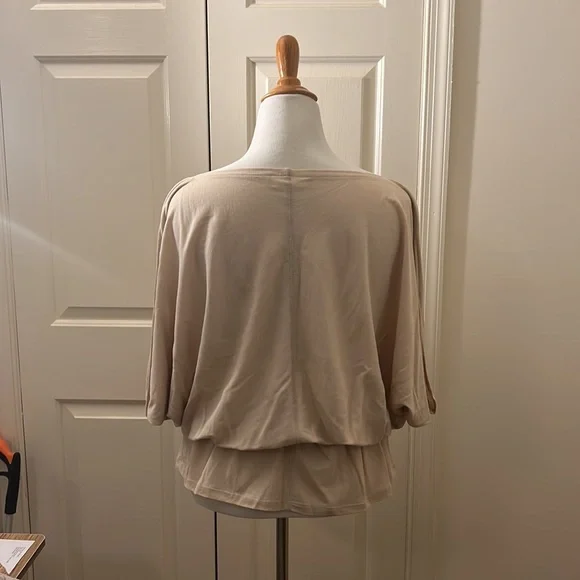 Prologue Woman’s top - Picture 3 of 5